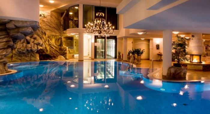 Walliserhof Grand Hotel & Spa, Saas Fee ski chalet, image 4